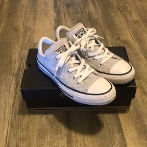 Converse Madison Low Top Sneaker Grey, Size 6
